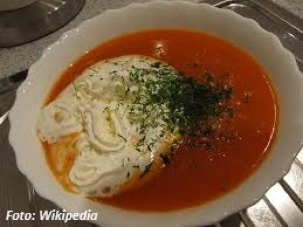 Hummersuppe auf dem Teller